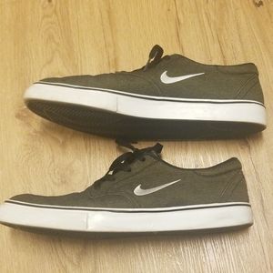 Nike SB Shoes - Size 13